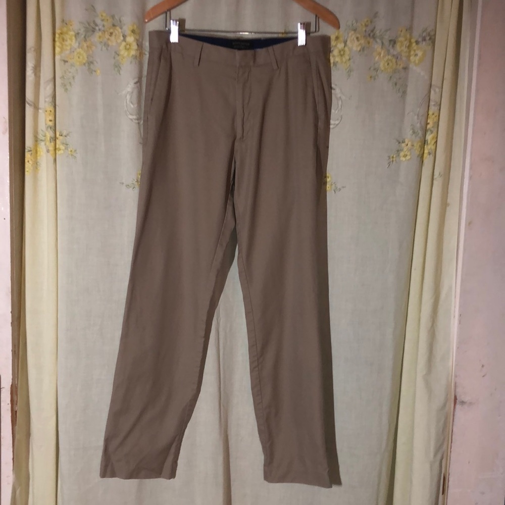 Banana Republic 32x32 khaki pants!